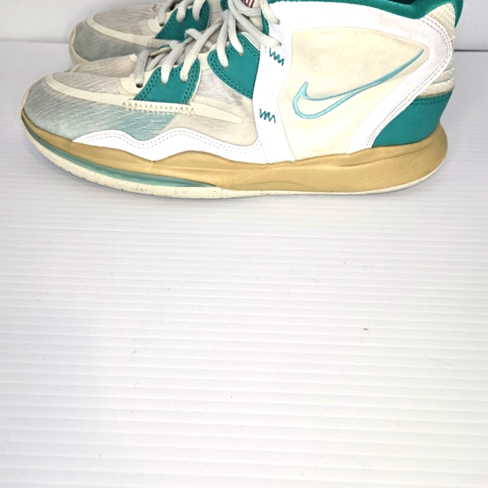 Kyrie 8 Infinity